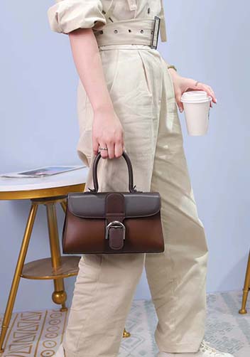 Hurricane Smooth Leather Shoulder Bag Coffee