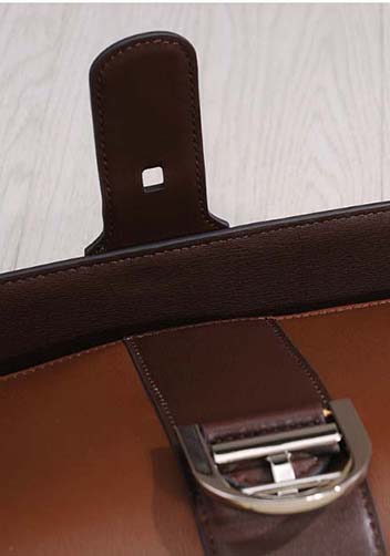 Hurricane Smooth Leather Shoulder Bag Coffee