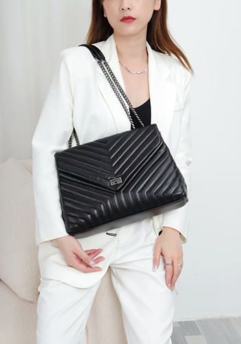 Yvonne Large Shoulder Bag Lambskin Black