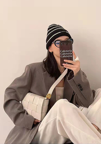 Mia Square Brushed Leather Hardware Shoulder Bag Cream