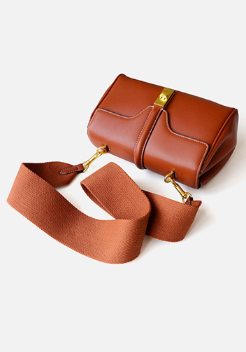 Shimanne Calfskin Shoulder Bag Camel