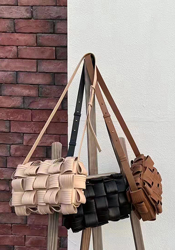 Mia Fringed Leather Shoulder Bag Cream