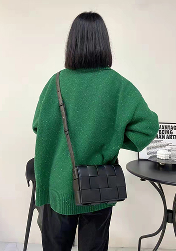 Mia 15 Square Leather Shoulder Bag Black