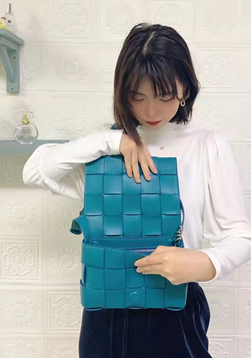 Mia 15 Square Leather Shoulder Bag Blue