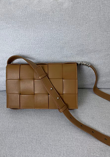 Mia 15 Square Leather Shoulder Bag Camel