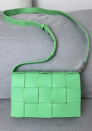 Mia 15 Square Leather Shoulder Bag Green