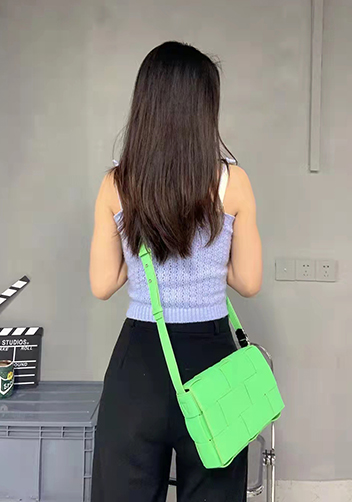 Mia 15 Square Leather Shoulder Bag Green