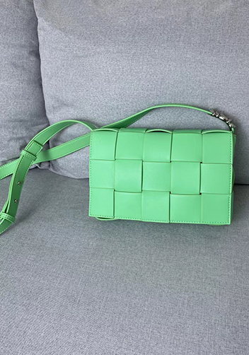Mia 15 Square Leather Shoulder Bag Green