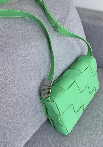Mia 15 Square Leather Shoulder Bag Green