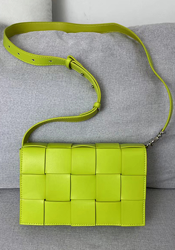 Mia 15 Square Leather Shoulder Bag Kiwi