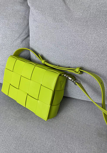 Mia 15 Square Leather Shoulder Bag Kiwi