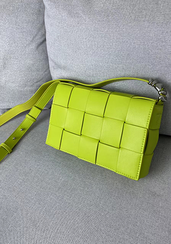 Mia 15 Square Leather Shoulder Bag Kiwi