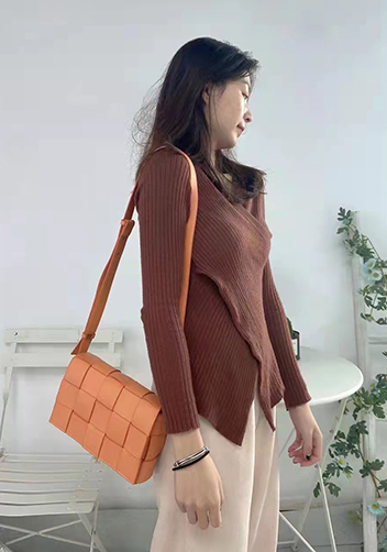 Mia 15 Square Leather Shoulder Bag Orange