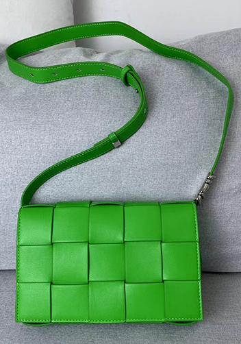 Mia 15 Square Leather Shoulder Bag Green Parakeet