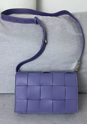 Mia 15 Square Leather Shoulder Bag Purple