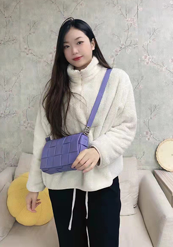 Mia 15 Square Leather Shoulder Bag Purple