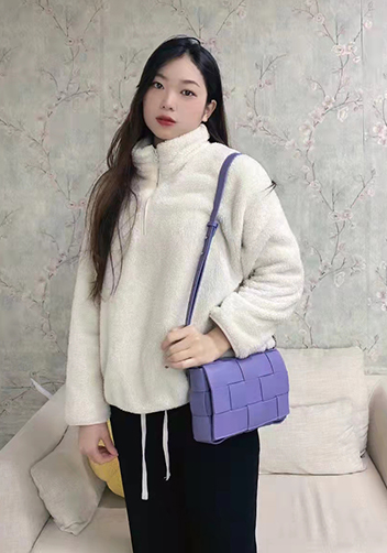 Mia 15 Square Leather Shoulder Bag Purple