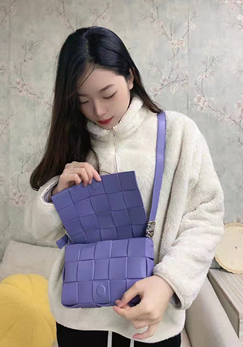 Mia 15 Square Leather Shoulder Bag Purple