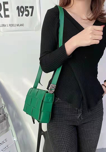Mia 15 Square Leather Shoulder Bag Racing Green