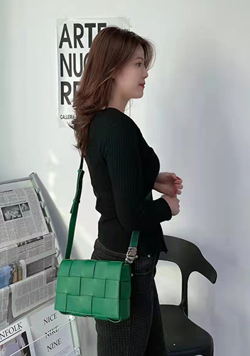 Mia 15 Square Leather Shoulder Bag Racing Green