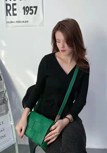 Mia 15 Square Leather Shoulder Bag Racing Green