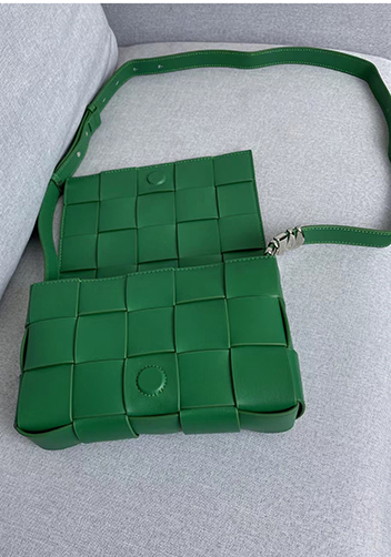 Mia 15 Square Leather Shoulder Bag Racing Green
