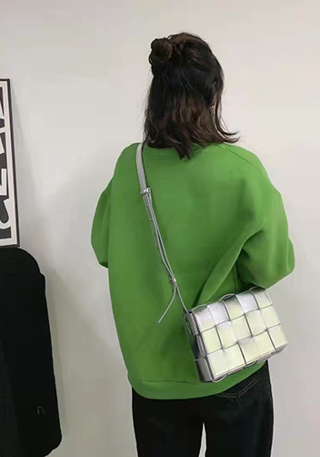 Mia 15 Square Leather Shoulder Bag Sliver