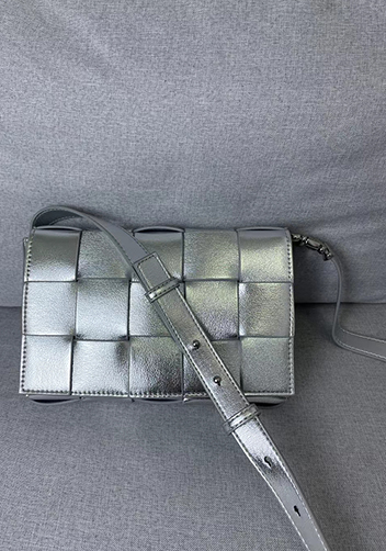 Mia 15 Square Leather Shoulder Bag Sliver