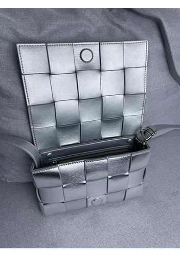 Mia 15 Square Leather Shoulder Bag Sliver