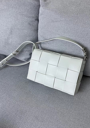 Mia 15 Square Leather Shoulder Bag White