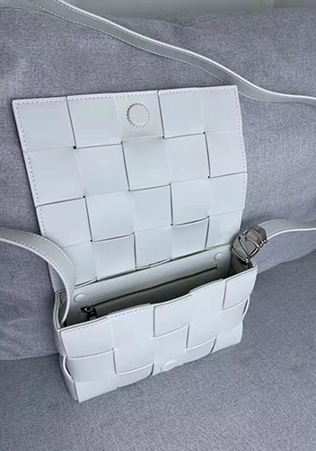 Mia 15 Square Leather Shoulder Bag White