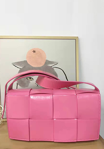Mia 8 Square Leather Shoulder Bag Barbie