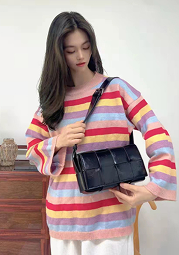 Mia 8 Square Leather Shoulder Bag Black