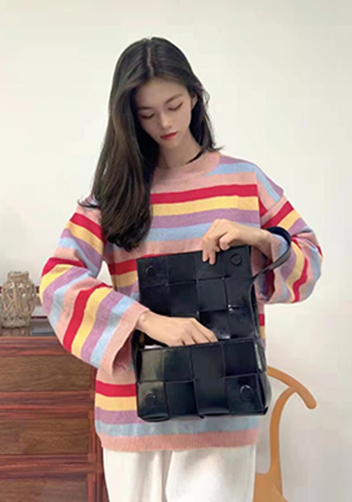Mia 8 Square Leather Shoulder Bag Black