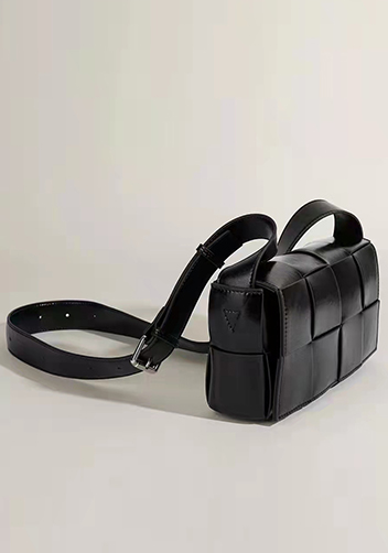 Mia 8 Square Leather Shoulder Bag Black