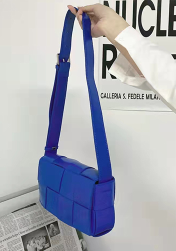 Mia 8 Square Leather Shoulder Bag Blue