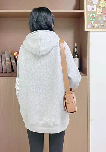 Mia 8 Square Leather Shoulder Bag Camel