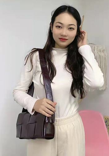 Mia 8 Square Leather Shoulder Bag Choco