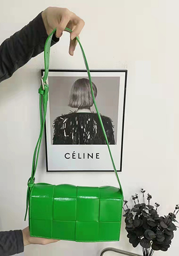 Mia 8 Square Leather Shoulder Bag Green Parakeet