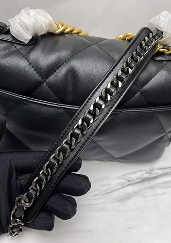 Adele Lilia Flap Small Bag Rectangular Hardware Black