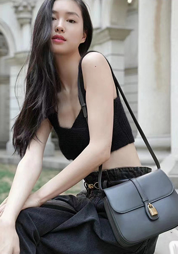 Anathema Calfskin Padlock Shoulder Bag Black