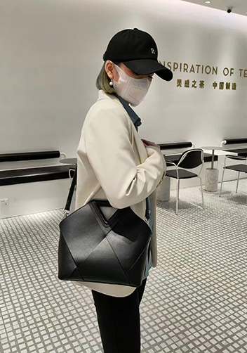Euclid Medium Woven Bag Black