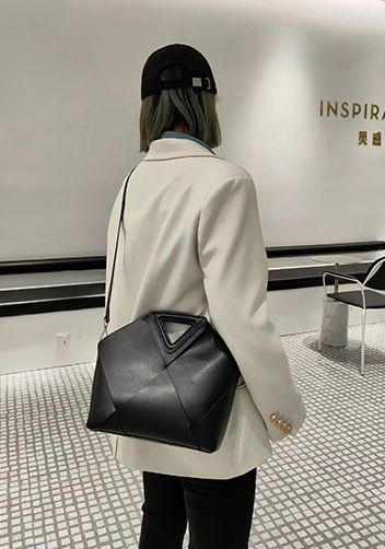 Euclid Medium Woven Bag Black
