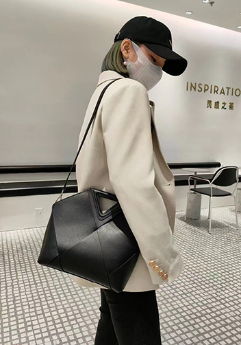 Euclid Medium Woven Bag Black