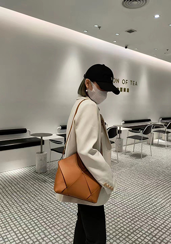 Euclid Medium Woven Bag Camel