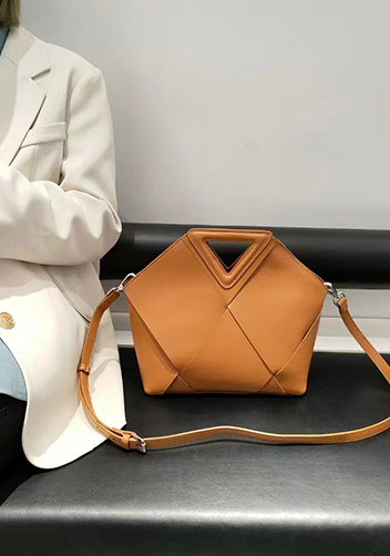 Euclid Medium Woven Bag Camel