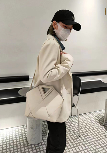 Euclid Medium Woven Bag Cream