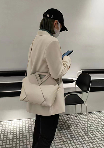 Euclid Medium Woven Bag Cream