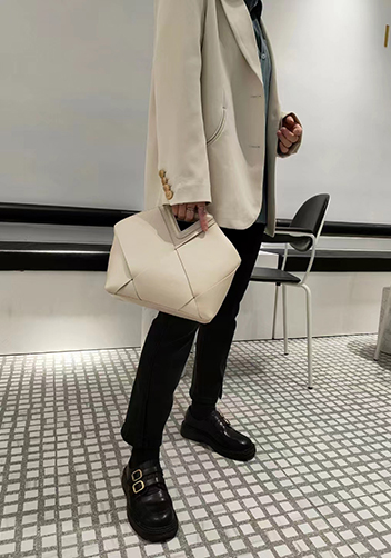 Euclid Medium Woven Bag Cream
