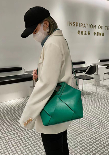 Euclid Medium Woven Bag Green